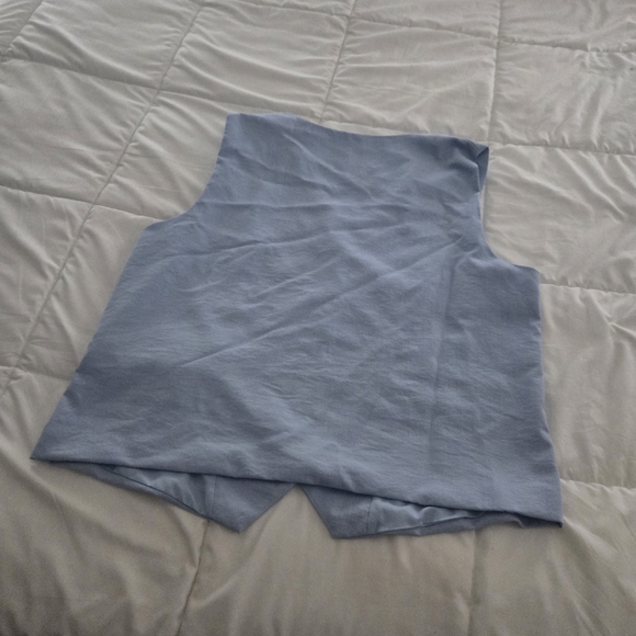 💚 2/$12 or 3/$17 PrettyGarden Light Blue Vest & Shorts Set - Picture 8 of 10